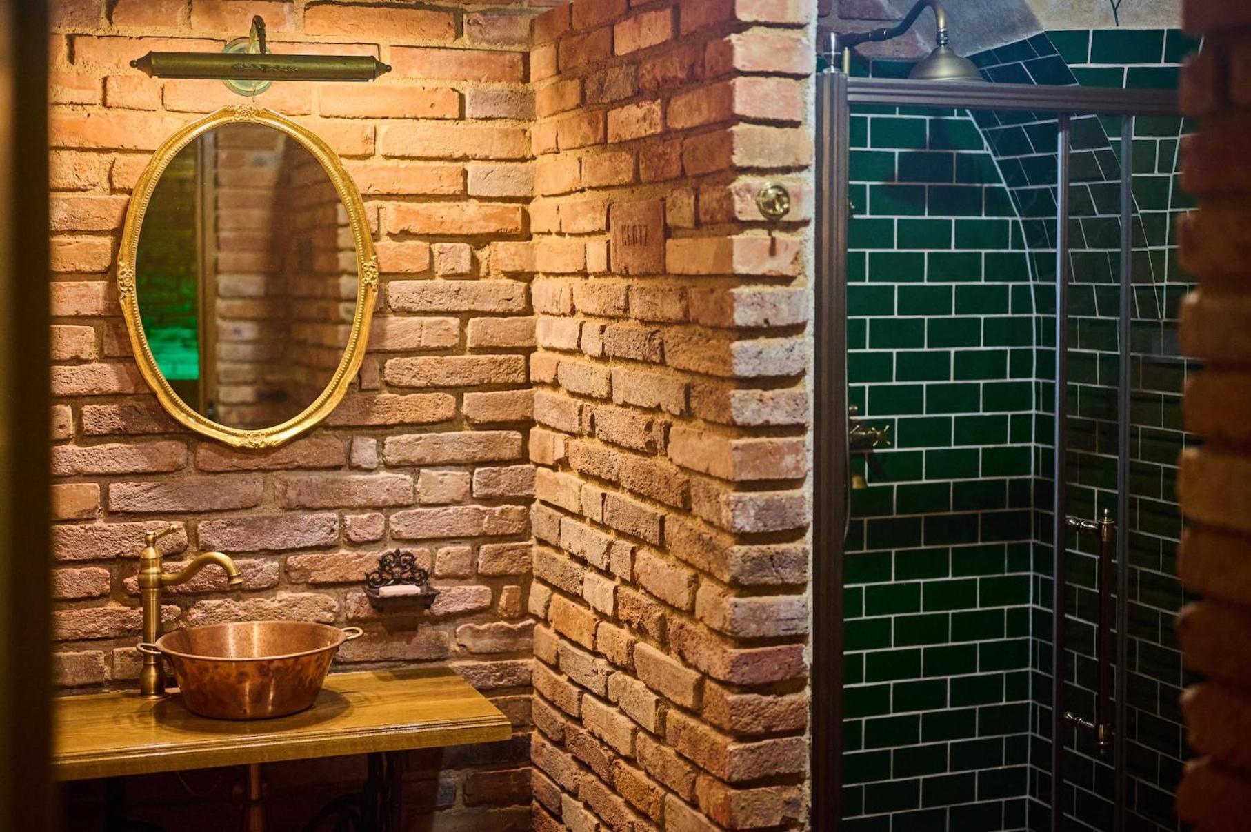 Spa Beerland - At The Golden Lamb Plzen Bagian luar foto
